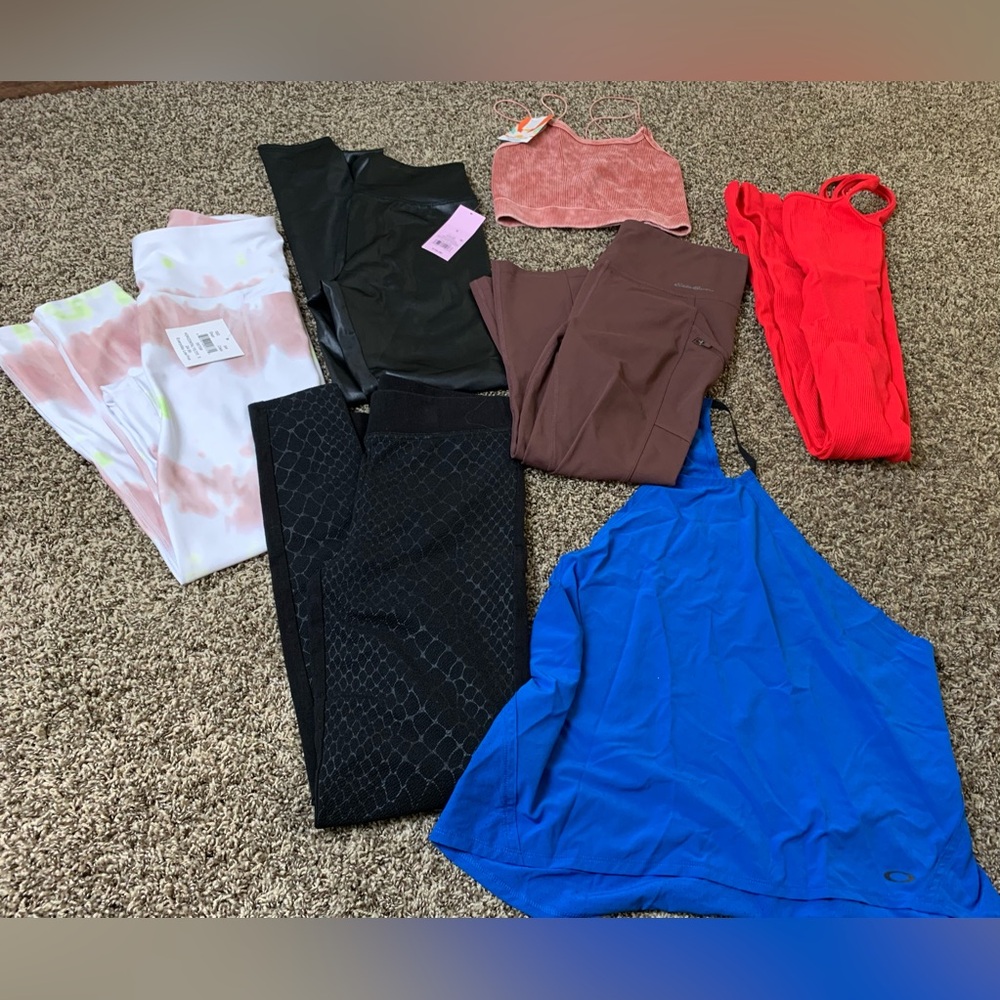Women's small clothing bundle- leggings, tank top, romper